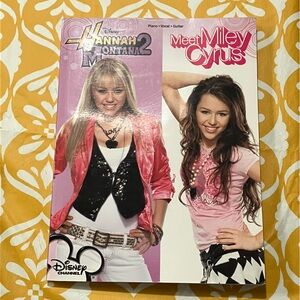 Hal Leonard Disney Hannah Montana 2 / Meet Miley Cyrus Song Book